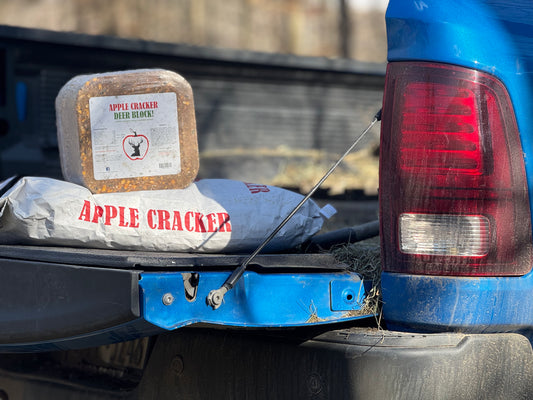 Apple Cracker Deer Feed Bag and Block Combo 50 lbs